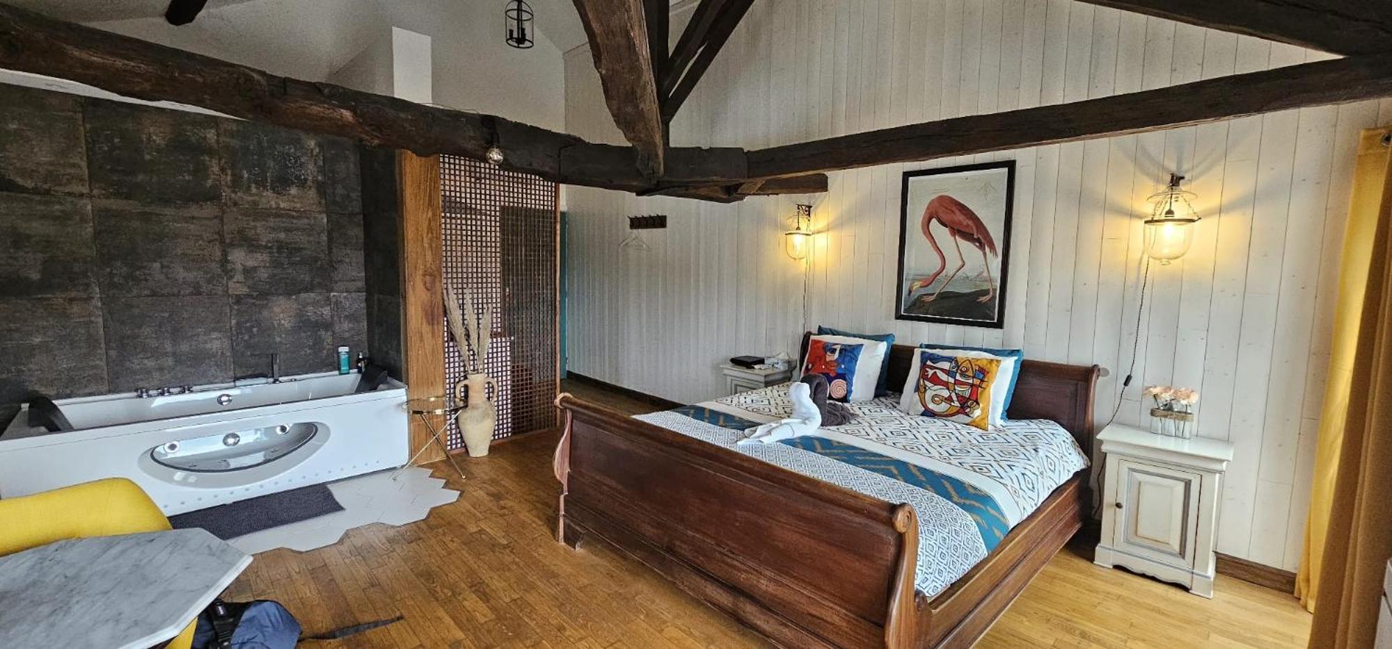 Suite Penthouse Romantique, Confolens, Charente Ngoại thất bức ảnh