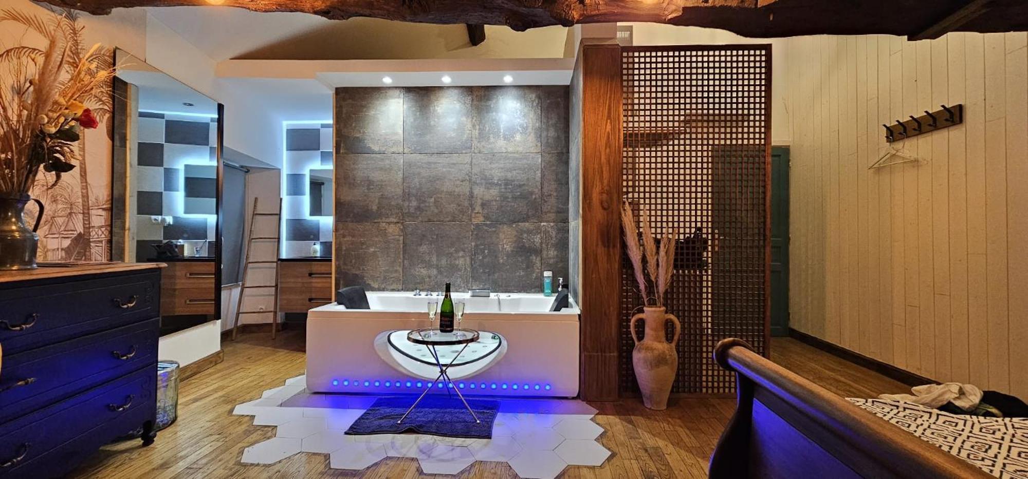 Suite Penthouse Romantique, Confolens, Charente Ngoại thất bức ảnh